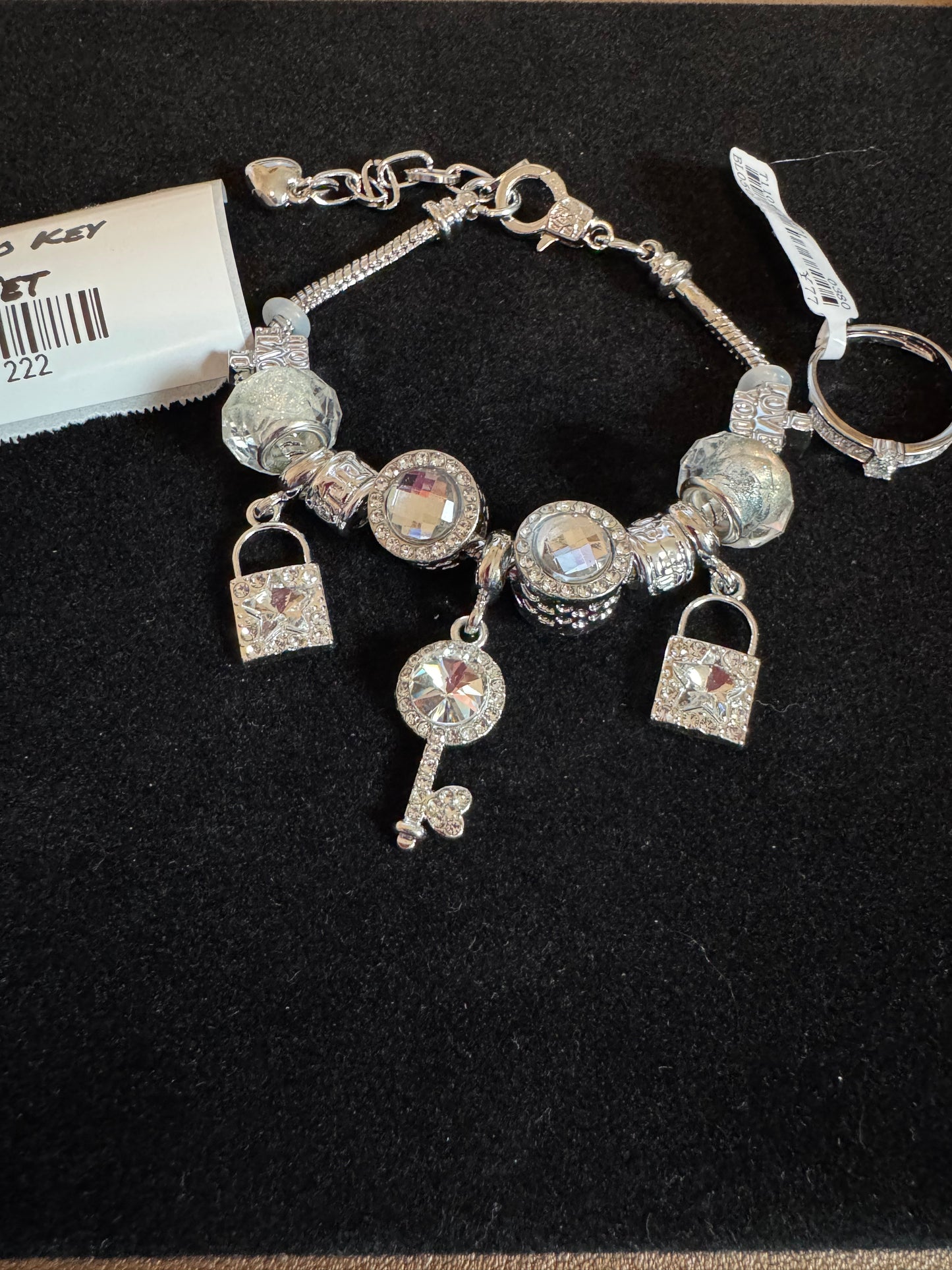 Coco Key set with adjustable ring