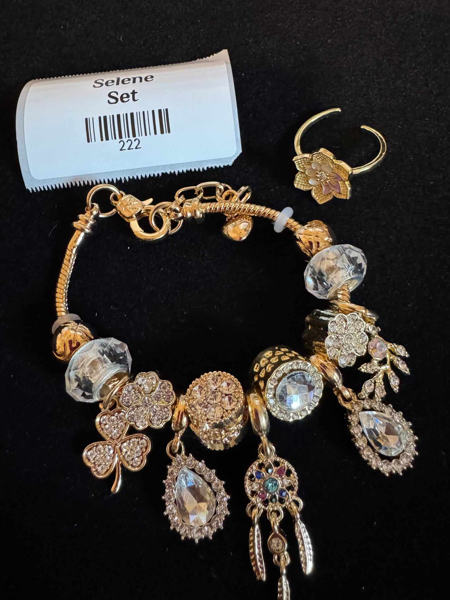 Selene set with adjustable ring